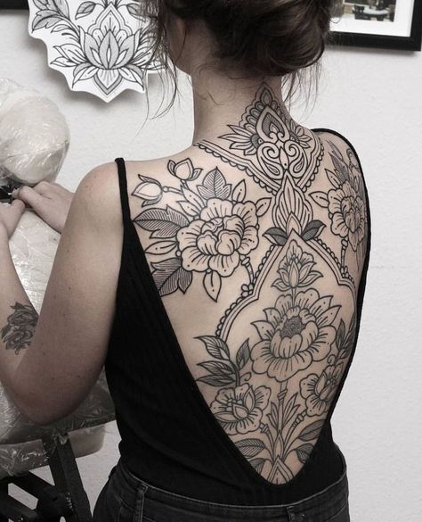 White Flower Tattoo, Mandala Arm Tattoo, White Flower Tattoos, Black And White Flower Tattoo, Backpiece Tattoo, Tattoo White, Back Piece Tattoo, Creative Tattoo, Pieces Tattoo