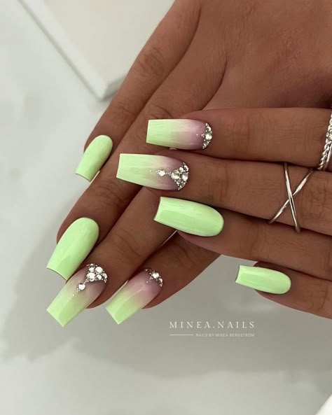 French tip nails have always been a symbol of elegance and sophistication. This classic look is perfect for any occasion, whether you’re attending a wedding or just lounging by the pool. And with coffin nails, you benefit from a modern and edgy twist on this timeless design. Mint Green Nails With Design, 23 Nails, Green Nail Ideas, Flamingo Nails, Mint Green Nails, Green Nail Designs, Ombre Acrylic Nails, Colored Acrylic Nails, Green Nail