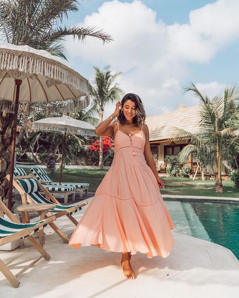 Tulle and Batiste on Instagram: "The Marbella Midi Dress from our Endless Summer collection 🌺🌴🍹🐠 #endlesssummer #summerfashion #springfashion #summerdress #summertime #summervibes #summeroutfit #springoutfit #dress #dresses" Dance Under The Stars, Bohemian Diesel, Peach Color, Made Clothing, Summer Breeze, Bohemian Dress, Unique Styles, Endless Summer, Marbella