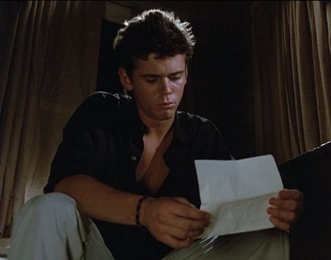 C Thomas Howell as Michael in Secret Admirer C Thomas Howell 80s, Tom Howell, Outsiders Characters, Tommy Howell, C Thomas Howell, Outsiders Greasers, Ponyboy Curtis, Pony Boy, Thomas Howell