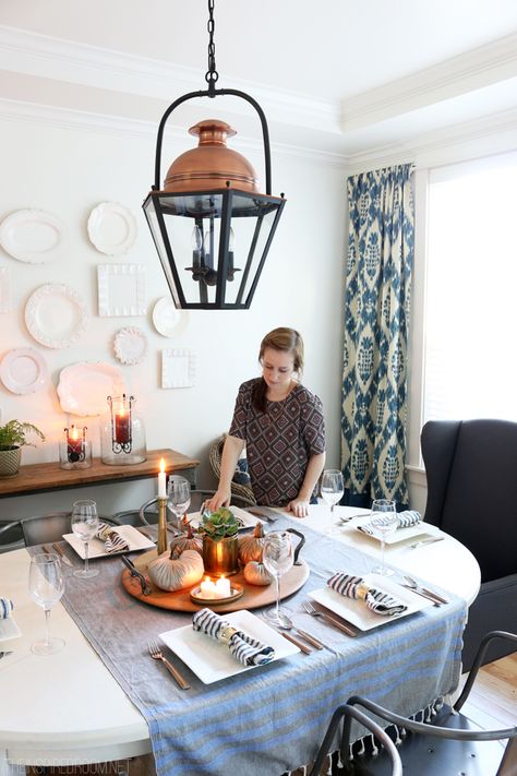 Cozy Fall Dining Room - The Inspired Room; check out the blanket as a table cloth, love this idea Fall Kitchen Table Decor, Food Setup, Table Fall Decor, Fall Dining Room, Autumn Dining, Round Kitchen Table, Fall Home Tour, Oval Dining Table, Oval Table Dining