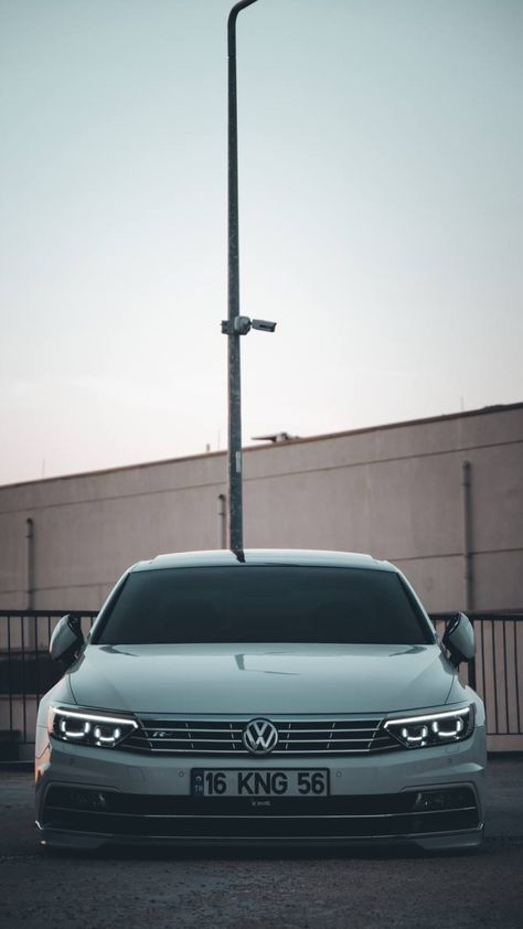 Siyah Passat, Passat Wallpaper, Iphone Wallpaper Nyc, Vw Golf Wallpaper, Wallpaper Nyc, Golf Wallpaper, Volkswagen Passat Cc, Lightning Cars, Vw Passat Cc