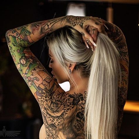 PKG PHOTOGRAPHY on Instagram: "Wenn du mehr hast, als du brauchst, bau einen längeren Tisch und nicht einen höheren Zaun!   #inked #inkedgirls #inkedup #inkedgirl #inkedlife #inkedmag #inkedtattoo #tattoo #tattoostyle #tattoos #tattooed #tattooedgirls #tattooedgirl #tattoolife" Inked Woman Photography, Tattooed Blonde Women, Blonde Tattoo, Tattooed Girl, Tattooed Girls, Tattoed Women, Tattooed Women, Tattoo Girls, Lace Tattoo