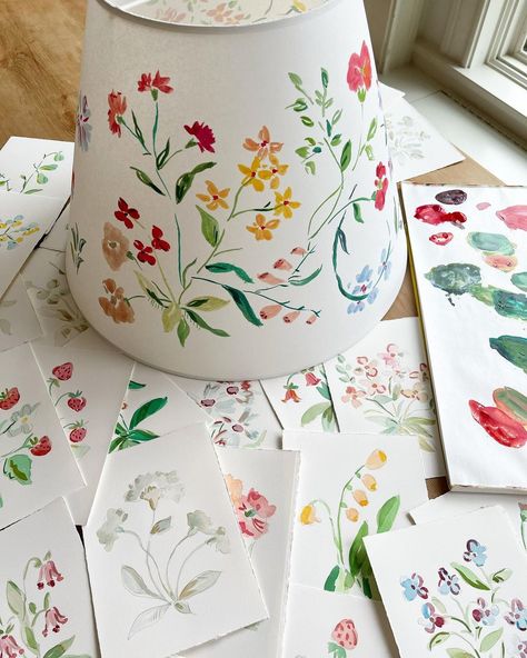 Gina Langford on Instagram: “Shipping these out Monday! Thanks for your patience 💛” Gina Langford, Painting Art Projects, Diy Art Painting, Floral Illustrations, 그림 그리기, Glass Painting, Lampshades, Design Decor, Ceramic Art