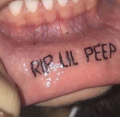 Inner Lip Tattoo, Lil Peep Hellboy, Little Bo Peep, Poke Tattoo, Lip Tattoos, Stick And Poke, Tattoo Feminina, Dope Tattoos, Piercing Tattoo