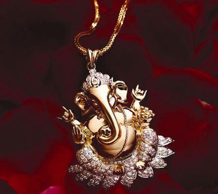 Ganesha Pendant ..Amazing Wedding Gift Ganpati Pendant, Ganesh Pendant, Sri Ganesh, Ganesha Pendant, Gold Pendent, Saree Bollywood, Gold Necklace Indian Bridal Jewelry, Antique Jewelry Indian, Gold Pendant Jewelry