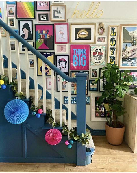 Colourful Banister Ideas, Bright Staircase Ideas, Funky Staircase Ideas, Maximalist Decor Stairs, Staircase Colour Ideas Stairways, Hallway Ideas Funky, Maximalist Hallway Decor, Colourful Banister, Colourful Staircase Ideas