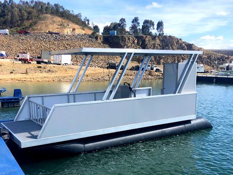 Pontoon Houseboat, Floating Boat, Pontoon Boats, Floating Dock, Boat Party, Concept Car Design, Floating House, Pontoon Boat, Boat Design