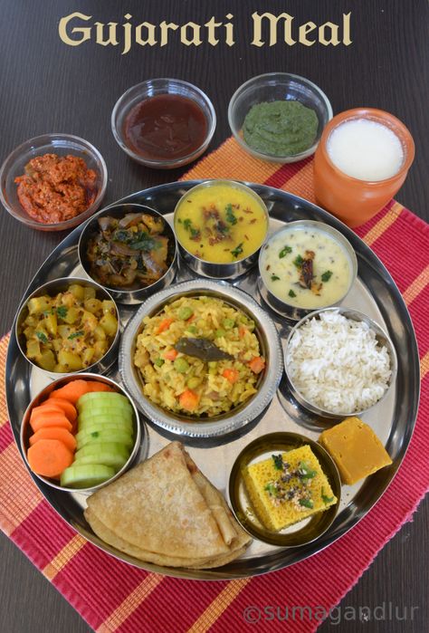 Veggie Platter: A Simple Gujarati Thaali Gujarati Thali Dishes, Rajasthan Thali, Gujarati Thali, Indian Thali, Gujarati Cuisine, Veggie Platter, Gujarati Recipes, India Food, Indian Food Recipes Vegetarian