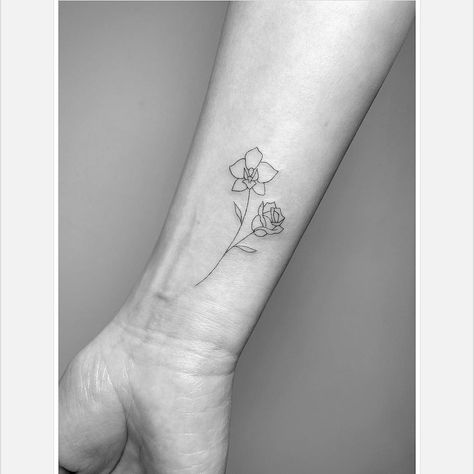 @winterstone on Instagram: “ORCHID AND ROSE Two pretty opposite flowers that fit so well together! Keep an open mind today and remember it’s ok to be different and…” Rose And Orchid Tattoo, Orchid Tattoo Design, Orchid Tattoo Meaning, Sending Positive Vibes, Keep An Open Mind, Orchid Tattoo, Hidden Tattoos, Bouquet Tattoo, Orchid Bouquet