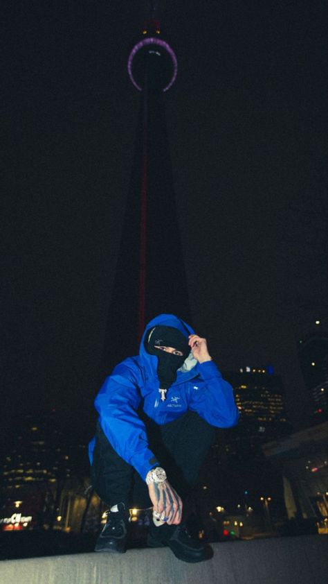 - ⌛️🔋 - #rondodasosa Rondodasosa Wallpaper, Drill Photo, Foto Trap, Drip Wallpaper, Blue Drip, Rapper Outfits, Toronto City, Drill Style, Gangsta Style