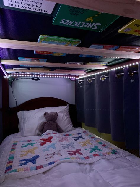 Bunk Bed Tents For Boys, How To Decorate Bottom Bunk Bed, Bunk Bed Decorating Ideas Diy, Camper Bunk Bed Decorating Ideas, Tent Bunk Bed, Fort Under Bed, Under The Bunkbed Ideas, Bunk Bed Transformation Ideas, Bed With Fort Underneath