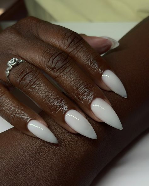 Happy Caturday 💕🥛 Gel- Doi nudi white @apresnailofficial stiletto medium #dovenailsbysharon White Classy Nails, Milky Nails With Design, Long Red Nails, Winter Shoot, Classy Acrylic, Milky Nails, 2024 Nails, Classy Acrylic Nails, Nail Bar