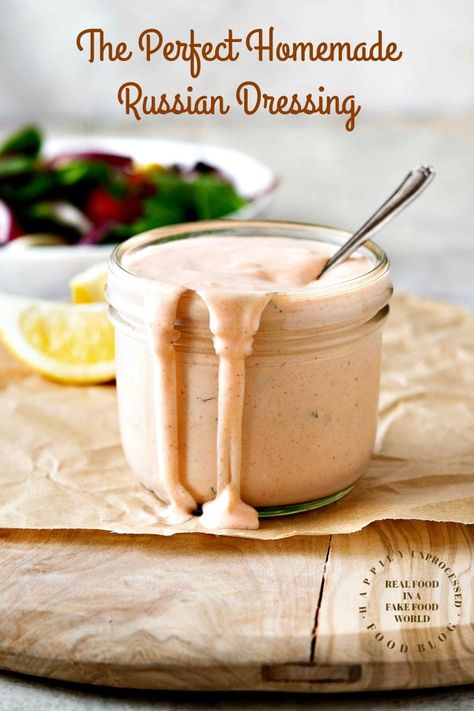 Homemade Russian Dressing, Taco Sauce Recipes, Creamy Chipotle Sauce, Fish Taco Sauce, Easy Fish Tacos, Russian Dressing, Salads For Parties, Salad Toppers, Tasty Healthy Recipes