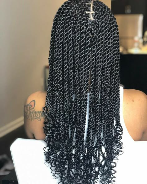 Senegalese Twist Ponytail, Senegalese Twist Over Locs, Medium Size Senegalese Twist, Knotless Sengelese Twist, Short Senegalese Twist With Curly Ends, Sengalese Twists Messy, Senegalese Twist Hairstyles Short, Large Senegalese Twist Long, Senegalese Twist Hairstyles With Curls