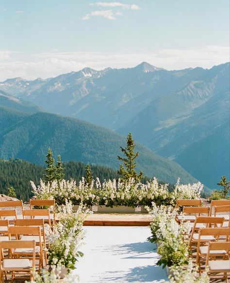 Aspen Co Wedding, Mountain Wedding Florals, Mountain Wedding Reception, Summer Mountain Wedding, Ketchum Idaho, Scenic Wedding, Colorado Weddings, Mountain Top Wedding, Aspen Wedding