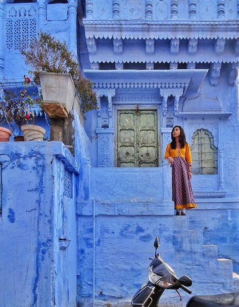 A GUIDE TO INDIA'S BLUE CITY OF JODHPUR | We Are Travel Girls Weather In India, Backpacking India, India Culture, India Photography, Visit India, India Colors, Jaisalmer, Blue City, Places Of Interest