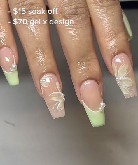 Green Nails Ideas Flower, Tiana Green Nails, Tiana Themed Nails, Tangled Nail Designs, Tiana Inspired Nails, Lily Pad Nails, Tangled Nails Acrylic, Rapunzel Nails Acrylic, Princess Tiana Nails