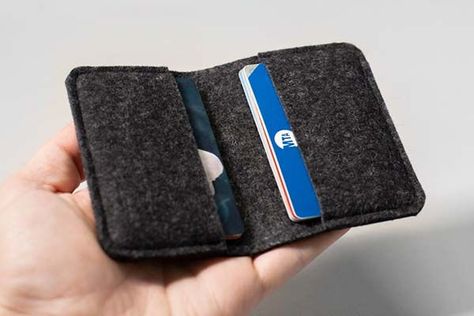 Felt Wallet, Origami Wallet, Minimalist Leather Wallet, Fabric Accessories, Money Clip Wallet, Fabric Crafts, Card Wallet, Wool Felt, Purse Wallet