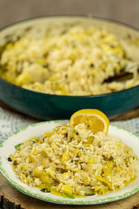 Greek Rice Pilaf, Dimitras Dishes, Greek Rice, Cottage Meals, Greek Dinners, Greek Yogurt Recipes, Greek Olives, Rice Side Dishes, Food Matters