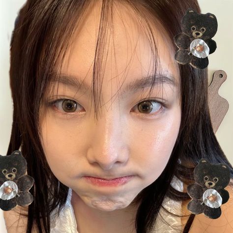 twice nayeon edit icon Nayeon Selca, Nayeon Edit, Nayeon Icons, Twice Nayeon, Dara Kpop, Instagram Photo Ideas Posts, Nayeon Twice, Im Nayeon, Set Me Free