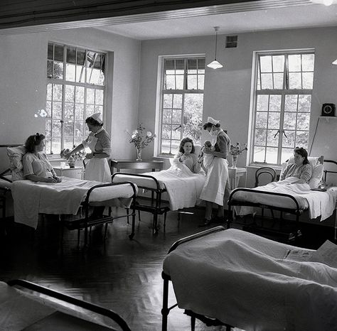 Vintage Hospital, Old Hospital Room Aesthetic, History Of Midwifery, 1950s Hospital, Women In Ancient Greece, 60s Pictures, 1930s Hospital, 1940s Mental Hospital, Maternity Hospital