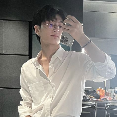 Jay Specs Enhypen, Jay Enha Selca, Jay Enhypen Bf Pics, Enhypen Jay Mirror Selca, Jay Port Icon, Enhypen Mirror Selca, Jay Selca Icon, Jay Specs, Enhypen Jay Selca