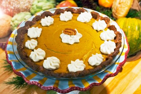 Pumpkin Pie with Date-Nut Crust Jazzy Vegetarian, Sugar Free Pumpkin Pie, Butternut Squash Apple, Gluten Free Pumpkin Pie, Pumpkin Pecan Pie, Vegan Pumpkin Pie, Vegan Thanksgiving Recipes, Vegan Thanksgiving, Pumpkin Pie Recipes