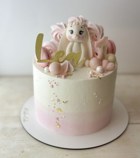 A cake for one-year-old child’s Birthday with decoration made of sugar paste.  #OneYearOldCake #CakeArt #CakeForChildren #ChildrenBirthdayCake #BabyGirlCake #CakeForGirls Twin Baby Beds, Baby Beds, Sugar Paste, One Year Old, Twin Babies, Diy Party Decorations, Cake Art, Diy Party, Baby Bed