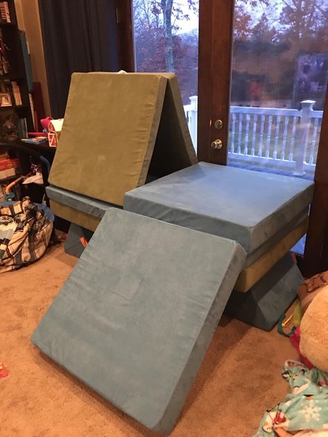 Pirate Ship Nugget Build, 3 Nugget Obstacle Course, Nugget Couch Fort, The Nugget Couch, Nugget Couch Configurations, Nugget Build Ideas, Nugget Configurations, Couch Fort, Play Couch Builds