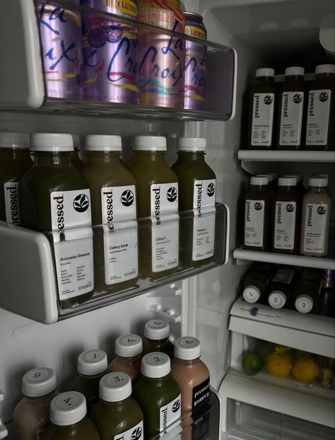 Organized Fridge Aesthetic, Juice Detox Cleanse, Pressed Juicery Cleanse, Aesthetic Fridge, Fridge Aesthetic, Dream Fridge, Organized Fridge, Pressed Juicery, Detox Juice Cleanse