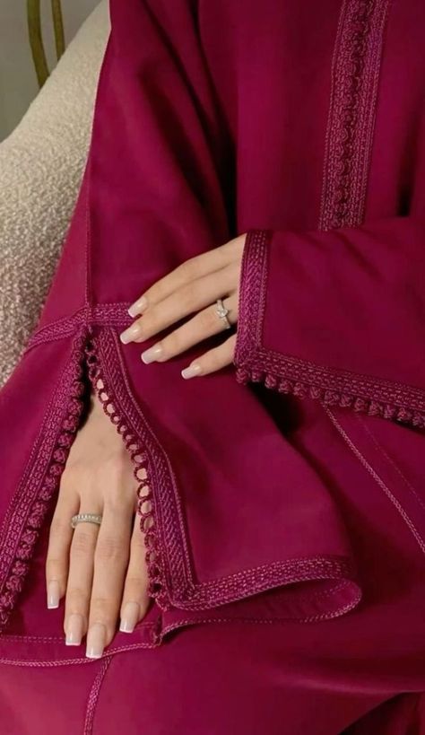 Desi Sleeves Design, Abaya 2024 Trend, Abaya Sleeves Design, Abaya Sleeves, Moroccan Abaya, Desi Fits, Simple Dress Casual, Estilo Hijab, Pakistani Fashion Casual