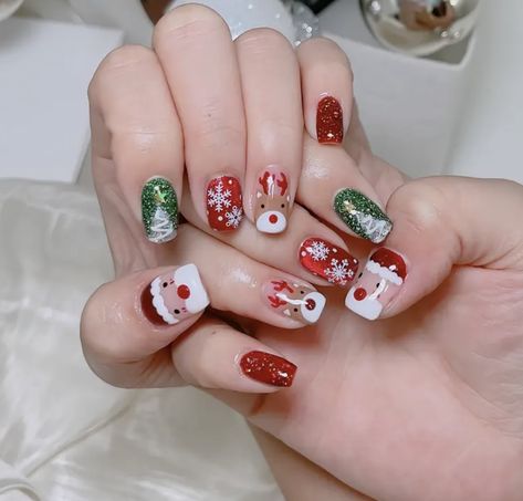 Nail Art Natal Xmas, Nail Noel, Nail Art Christmas, Nail Art For Kids, Xmas Nail Art, Minimal Nails Art, Korean Nail Art, Hello Nails, Fancy Nails Designs