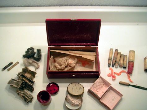 Medieval Makeup Products, Ancient Makeup Products, Victorian Makeup Products, Old Makeup Products, 1800s Makeup, 1900's Makeup, 18th Century Makeup, Medieval Makeup, Victorian Makeup