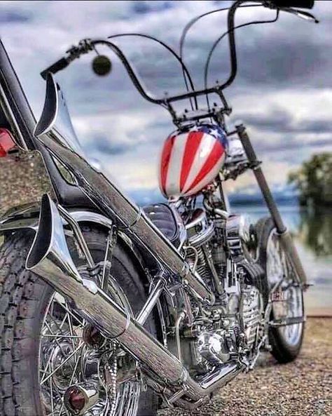 Easy Rider Bikes, Harley Davidson Shovelhead, Harley Davidson Trike, Old School Chopper, Harley Davidson Wallpaper, Motorcycle Artwork, Harley Davidson Art, Classic Harley Davidson, Bobber Bikes