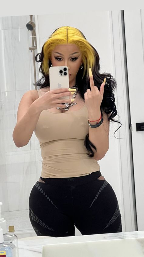 Cardi B Natural Hair, Cardi B Aesthetic, Cardi B Hair, Cardi B Hairstyles, Colorful Wigs, Cute Online Clothing Stores, Hair Aesthetic, Clothing Stores, Girl Hair