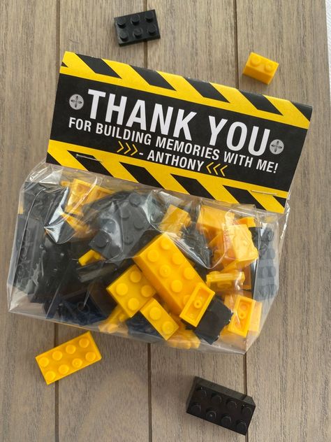 Construction Birthday Party Favor Favor Bag Topper - Etsy Greece Construction Party Favors Bags, Construction Party Favors, Construction Party Decorations, Fishing Theme Party, Digger Birthday, Building Memories, Construction Theme Birthday Party, Favor Bag Toppers, Construction Theme Party