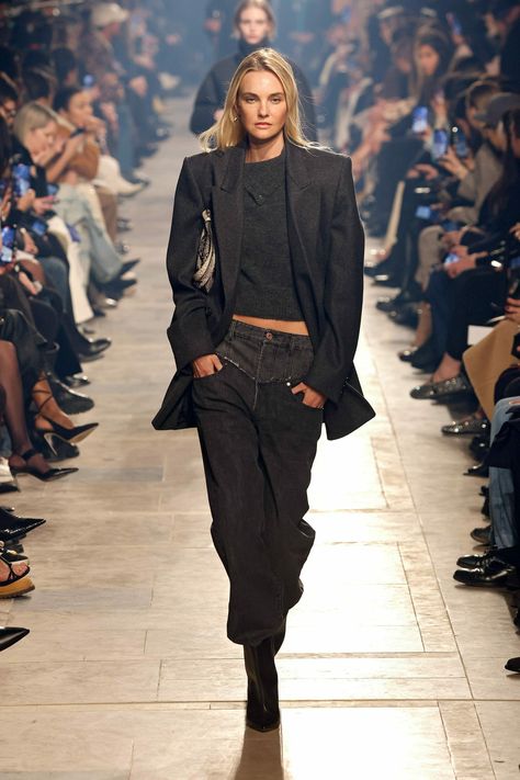 Isabel Marant Fashion show, Runway, Ready To Wear, Fall Winter 2023, Paris Fashion Week, Runway Look Isabel Marant Fall Winter 2024, Isabel Marant Style Outfits, Isabel Marant Campaign, Isabel Marant Street Style, Isabel Marant Outfit, School Fashion Show, Isabel Marant Runway, 2023 Paris Fashion, Isabel Marant Style