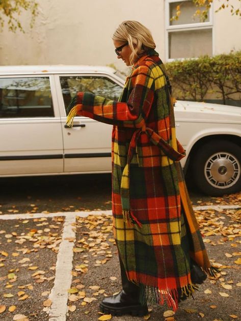 The Trending 2021 Items That Princess Diana Wore First Plaid Outerwear, Rave Review, Knitted Vests, Fashion Me Now, Flannel Coat, Vintage Wool Blanket, Simple Tank Tops, Cool Coats, Flannel Outfits