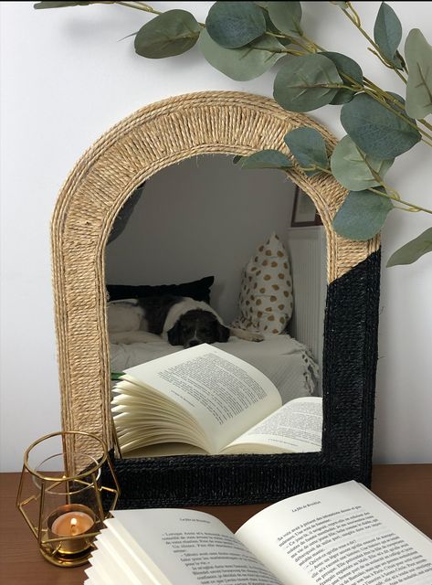 Mirror Frame Diy Paint, Mirror Decor Diy Frame, Diy Wall Mirror Decor, Rattan Mirror Diy, Diy Rattan Mirror Frame, Boho Mirror Makeover, Rectangular Mirror Decor Diy, Boho Mirror Frame, Upcycling Mirrors Frame Ideas