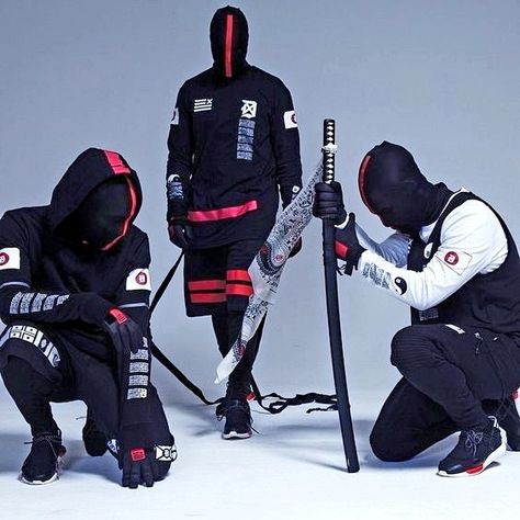 Samurai Outfit, Urban Samurai, Health Goth, Techwear Fashion, Cyberpunk Clothes, Urban Ninja, Cyberpunk Fashion, Cyberpunk Character, Cyberpunk Style