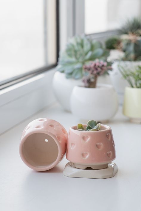 https://www.etsy.com/listing/782941716/pink-mini-succulent-planter-with-hearts?ref=shop_home_feat_1&pro=1&frs=1 Cute Ceramic Pots For Plants, Ceramic Mothers Day Gifts, Pottery Mothers Day Gifts, Mothers Day Ceramic Ideas, Mother’s Day Pottery Ideas, Mother’s Day Pottery, Small Ceramic Ideas, Succulent Pottery, Plant Pottery