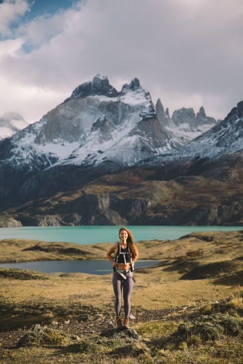 In April of 2018 I spent an (almost) month in one of the most beautiful places on earth with Venture Patagonia . We broke our trip into three parts, the first week was spent on the archipelago of Tierra del Fuego in Ushuaia, the southernmost city in the world. The second week in Los Glaciares Natio Wander Outfits, Trail Outfits, Fall Hiking Outfit, Funny Hiking Quotes, Torres Del Paine National Park, Most Beautiful Places On Earth, Punta Arenas, Hiking Outfits, Summer Hiking