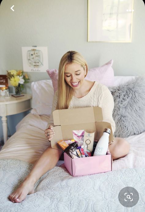 Box Photoshoot, Donut Box, Care Box, Beauty Mask, Healthy Beauty, Girl Talk, Christmas Gift Box, Power Girl, Subscription Boxes