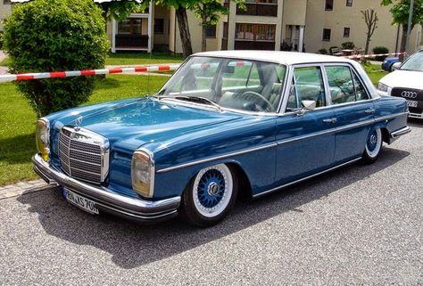 Mercedes-Benz W114 280E Slammed |BENZTUNING | Performance and Style W115 Mercedes, Weeknd Blinding Lights, Classic Benz, Mercedes W114, Old Vs New, Blinding Lights, Old Mercedes, Daimler Benz, Car Goals