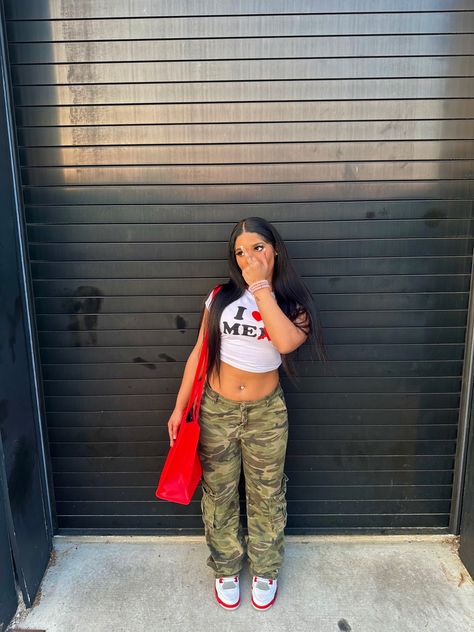 Camp Cargo Pants Outfit, Camouflage Outfits For Women, Camo Pants Outfit Baddie, Red Telfar Bag, Red Cargo Pants Outfit, Army Cargo Pants Outfit, Cargo Army Pants, Camp Pants Outfit, Army Pants Outfit