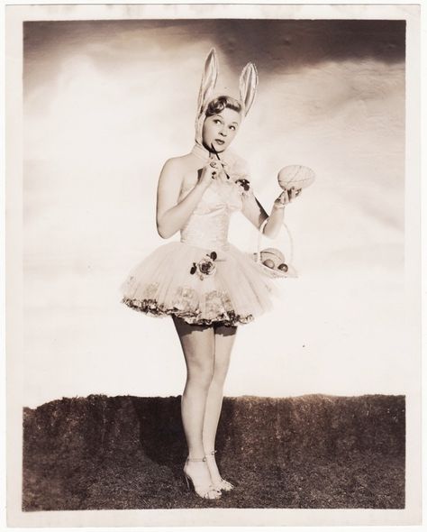 Retro Vintage Easter Bunny Pin Up Cheesecake Pinup, Easter Bunny Costume, Easter Photoshoot, 50s Pinup, Vintage Easter Cards, Vintage Holiday Decor, Bunny Costume, Easter Parade, Vintage Rabbit