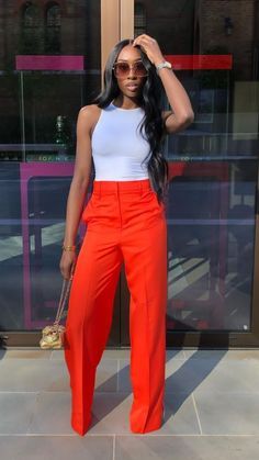 Red Slacks Outfit Women, Corporate Baddie Outfits, Look Working Girl, Corporate Baddie, Color Combos Outfit, Stylish Work Attire, Business Casual Outfits For Work, Event Outfit, Classy Casual Outfits