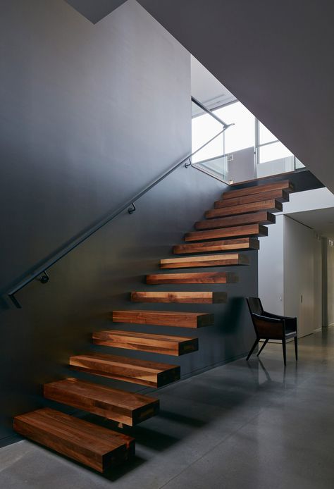 Canadian lake house by Paul Bernier features dark rusted metal cladding Lakeside House, Open Trap, Diy Staircase, Staircase Decor, Stair Case, Lan Can, Modern Stairs, Wooden Stairs, Interior Stairs