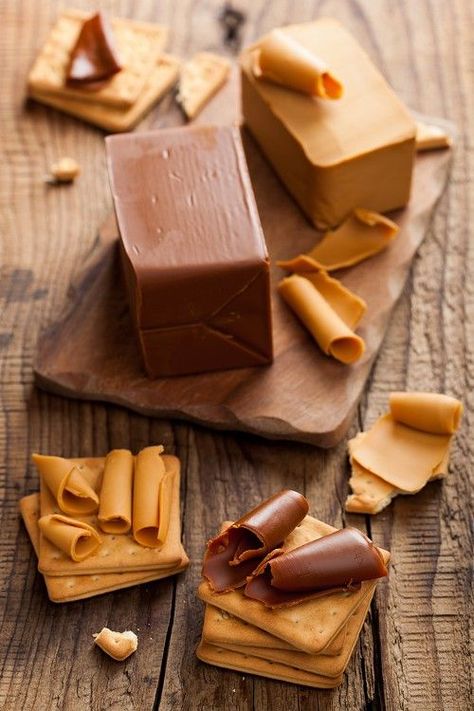 brunost, also known as gjetost, made from the whey of goat's milk Brunost Cheese, Norwegian Breakfast, Brown Cheese, Norwegian Cuisine, Norway Food, Nordic Recipe, Goat Milk Recipes, Norwegian Christmas, Norwegian Food